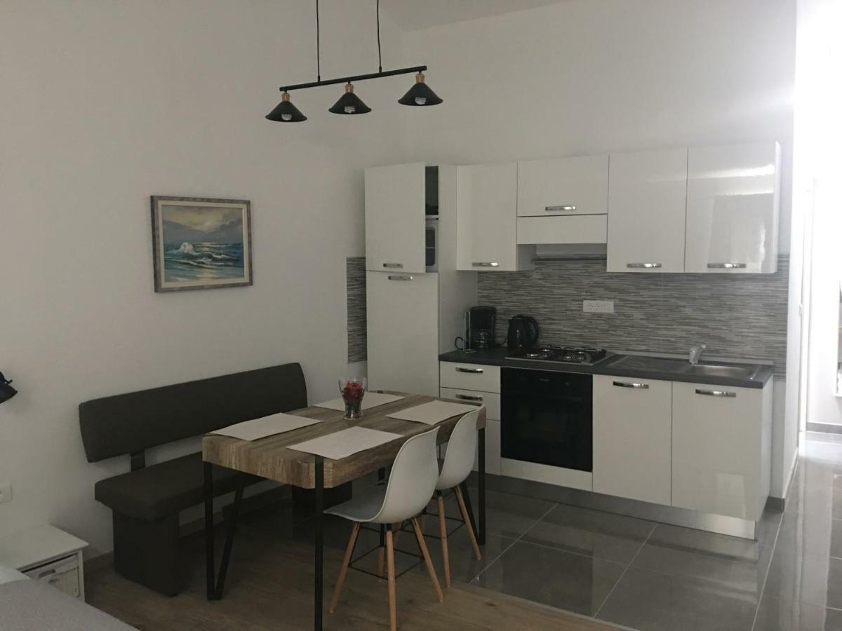 شقة Studio Apartman Dado بالي المظهر الخارجي الصورة