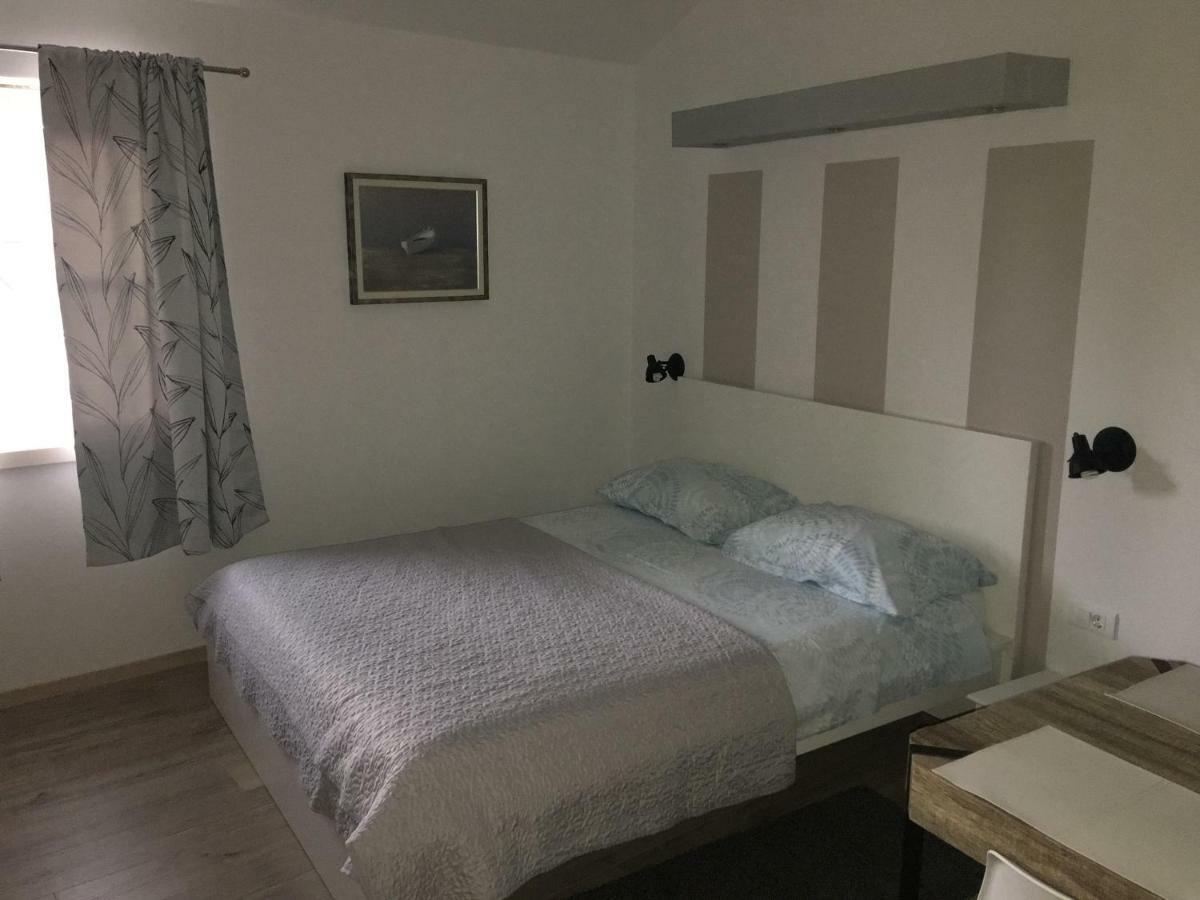 شقة Studio Apartman Dado بالي المظهر الخارجي الصورة